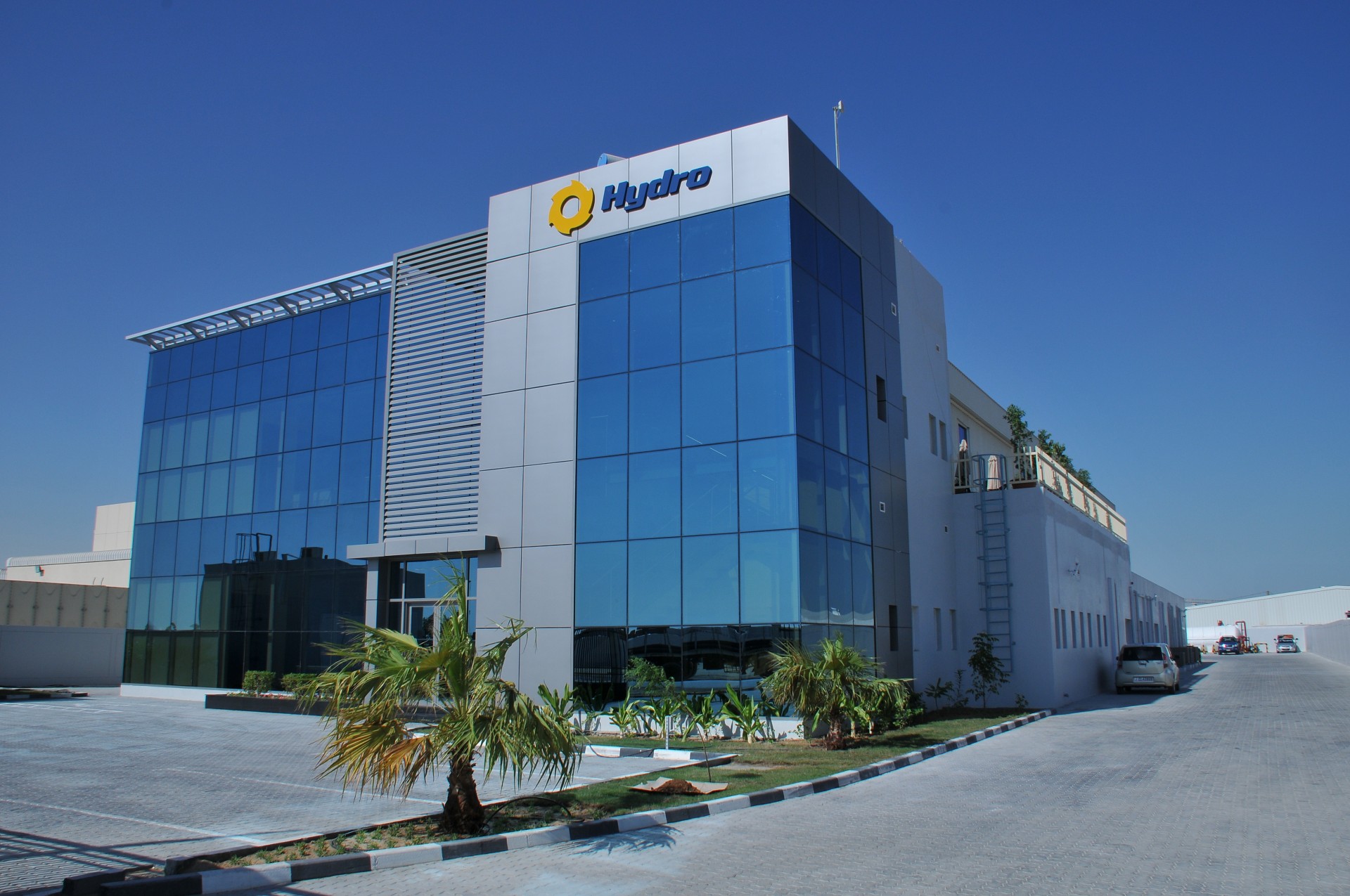 a large building